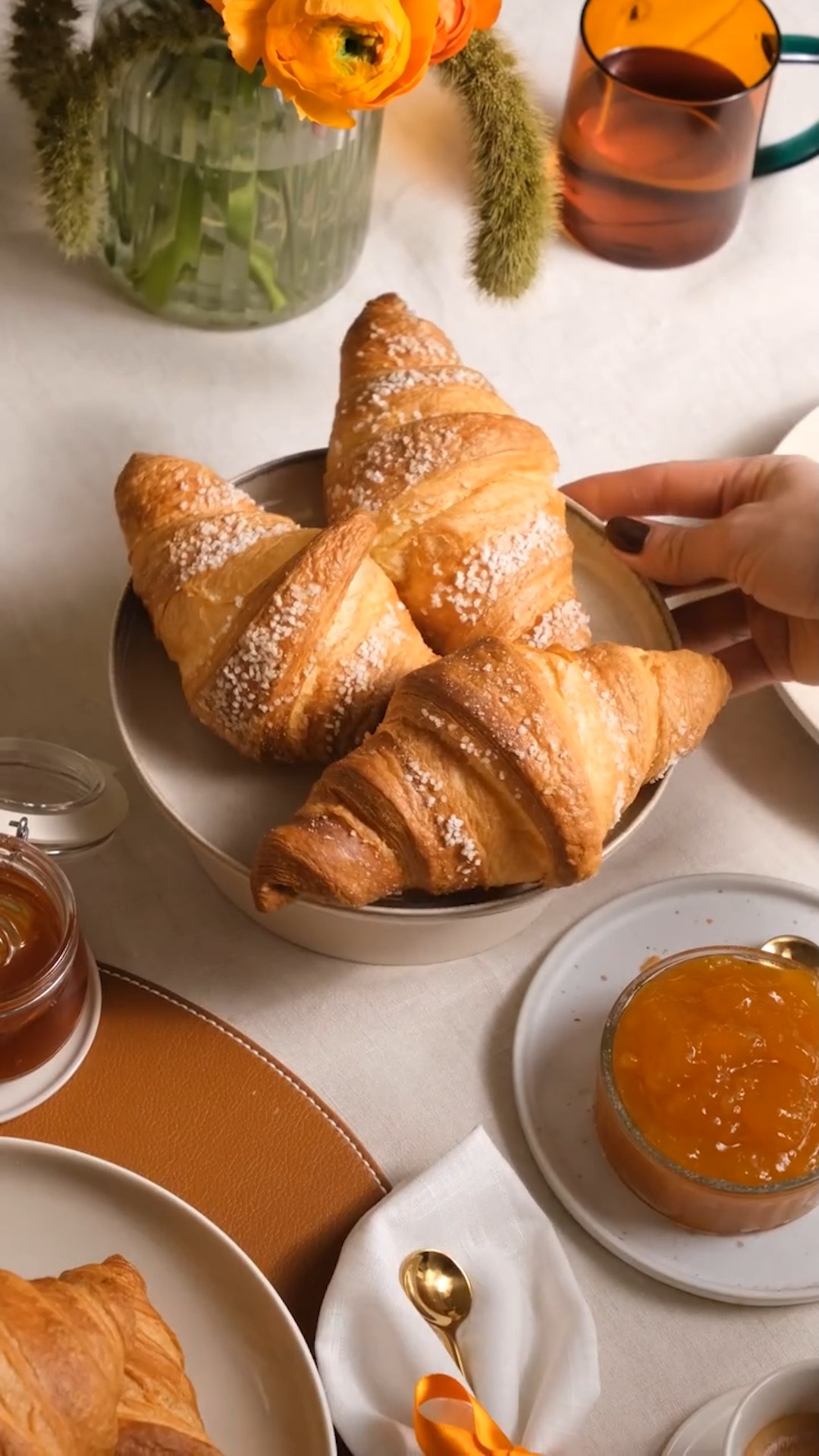 🥐🍑 Il buongiorno ha un cuore dolce!

I cornetti all’albicocca Tre